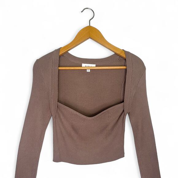 Mable Women's Sweetheart Cropped Sweater Size M Taupe Brown Long Sleeve Ribbed - Picture 2 of 8